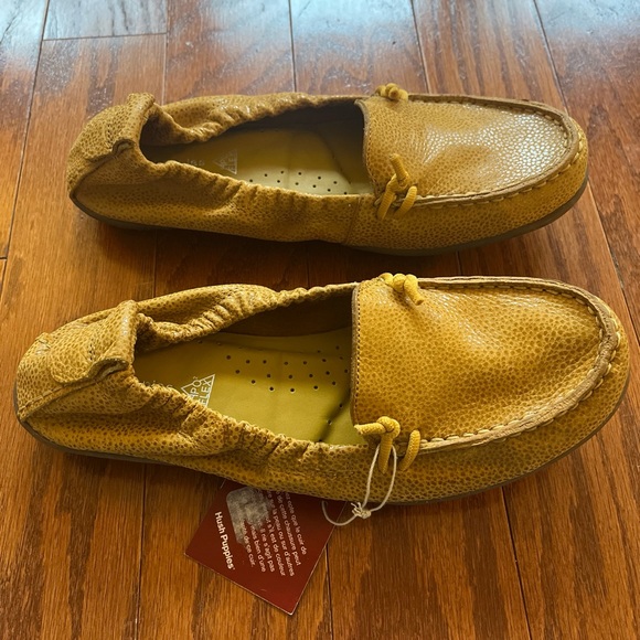 NWT Hush Puppies loafers - Picture 4 of 8